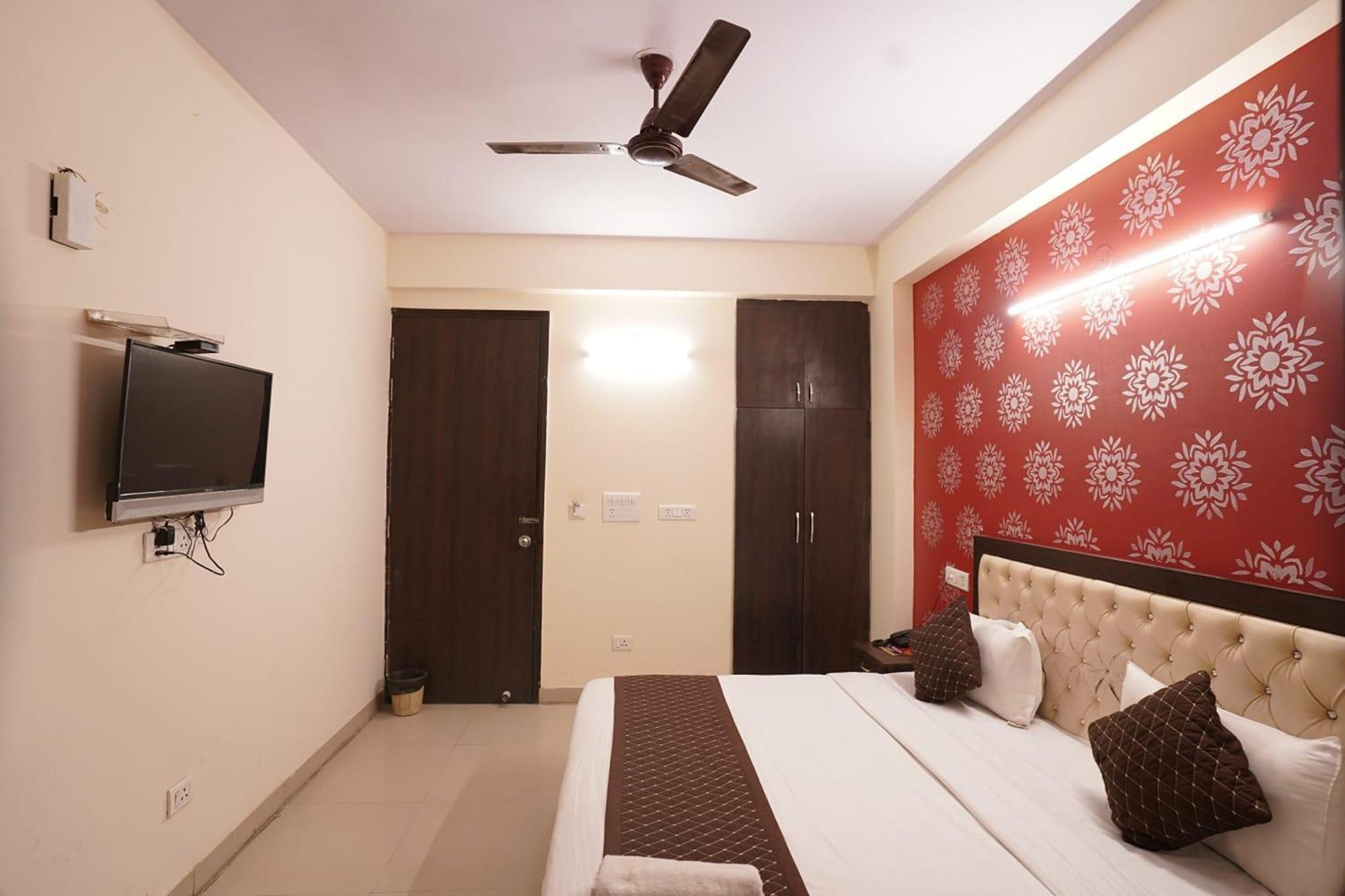 Hotel Tourist Palace New Delhi Exterior photo