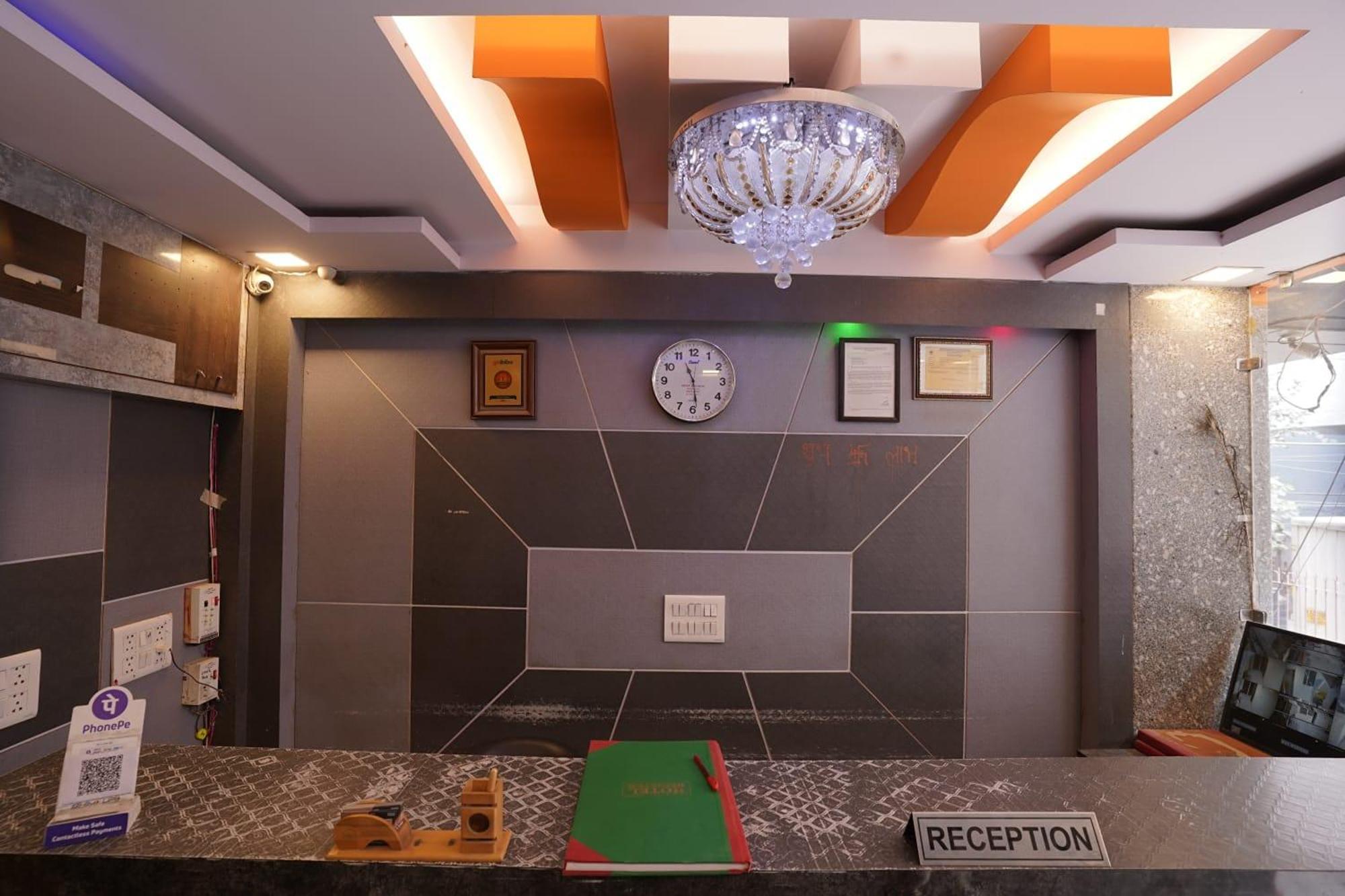 Hotel Tourist Palace New Delhi Exterior photo